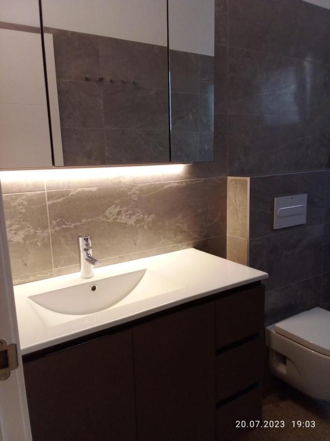 2 Bedroom Large Modern Apartment In Blanes Old Town 50M From The Beach! Экстерьер фото